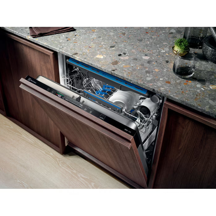 Lave-vaisselle Tout Intégrable 60 cm SatelliteClean® 14 couverts ELECTROLUX EES48410L