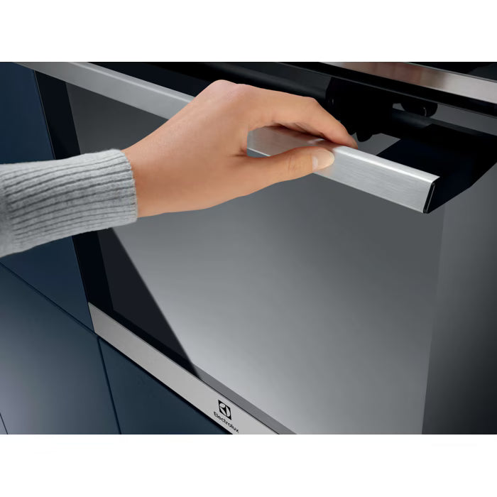 Four Pyrolyse 700 MealAssist avec SteamCrisp ELECTROLUX EOC8P29X
