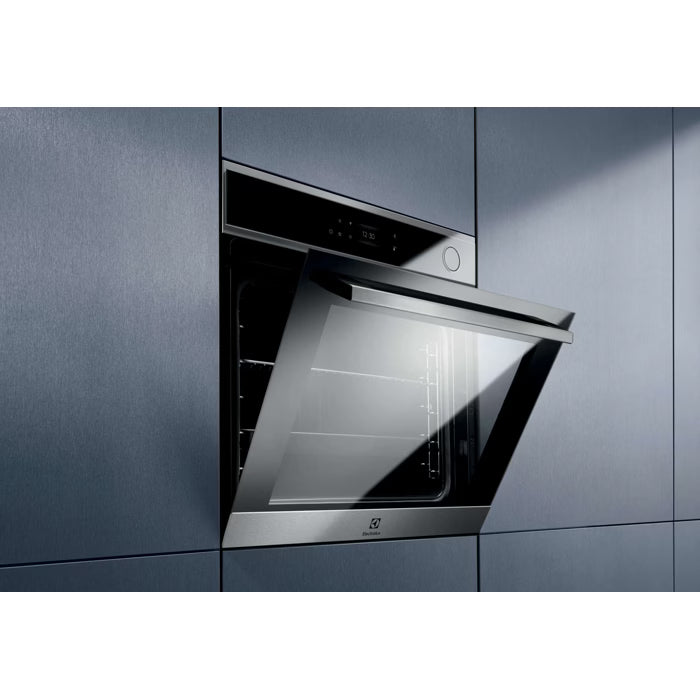 Four Pyrolyse 700 MealAssist avec SteamCrisp ELECTROLUX EOC8P29X