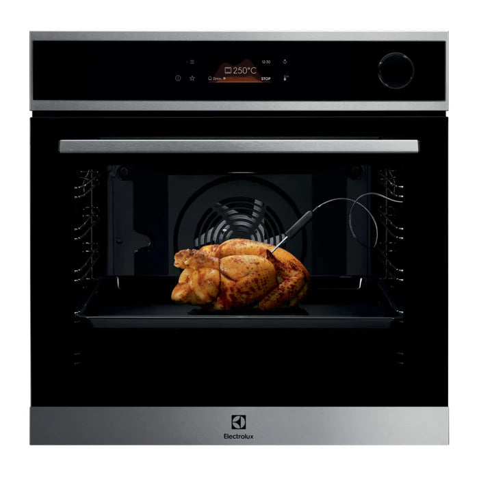 Four Pyrolyse 700 MealAssist avec SteamCrisp ELECTROLUX EOC8P29X