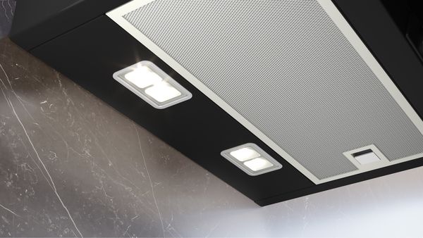 iQ300, Hotte murale, 60 cm, Noir avec finition en verre SIEMENS LC67KFN60 - vue 4