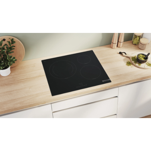 Série 4, Table à induction, 60 cm, Noir, sans cadre BOSCH PUJ611BB5E - vue 3