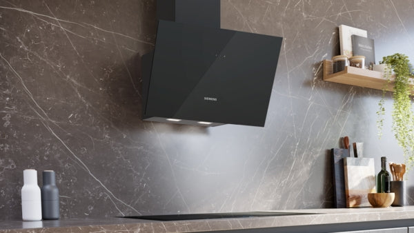 iQ300, Hotte murale, 60 cm, Noir avec finition en verre, Noir SIEMENS LC65KDF61