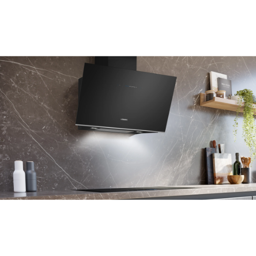 iQ700, Hotte murale, 90 cm, Noir avec finition en verre SIEMENS LC91KLT60
