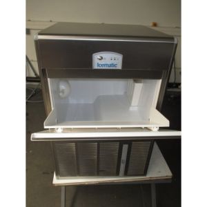 Machine à glaçons creux 60 kg condenseur eau ICEMATIC E60WIX
